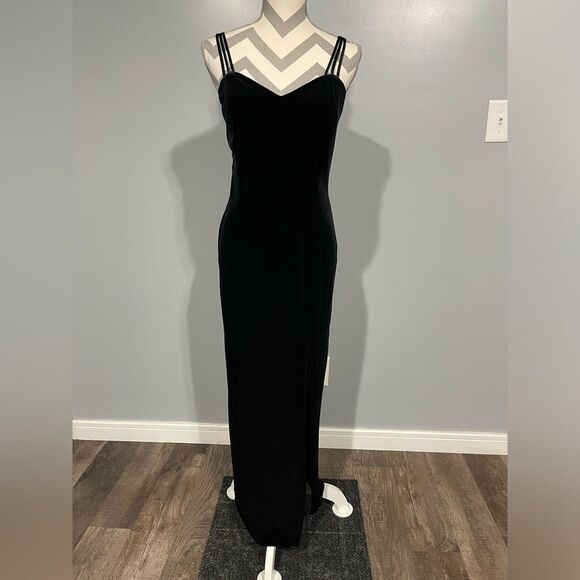 Long dress - Picture 1 of 13